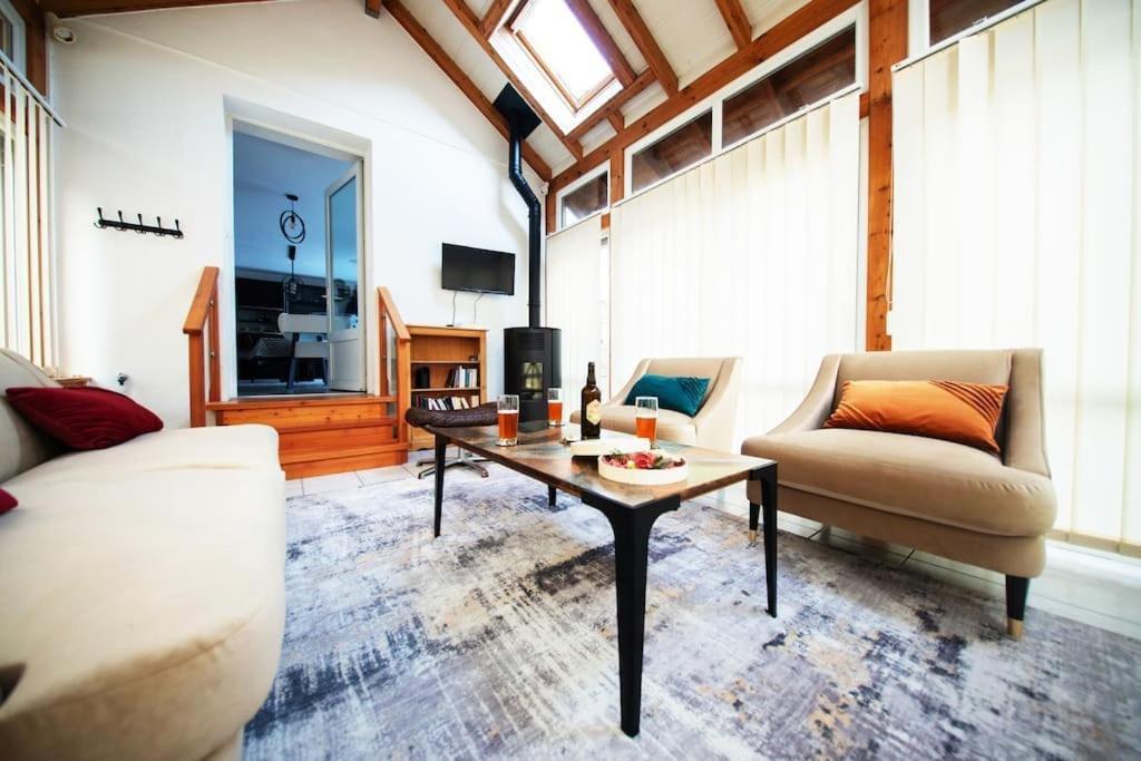 La Coquette ! Maison Au Coeur De La Bresse Avec Veranda Barbecue Garage Baby-Foot Et Barre De Son Dış mekan fotoğraf